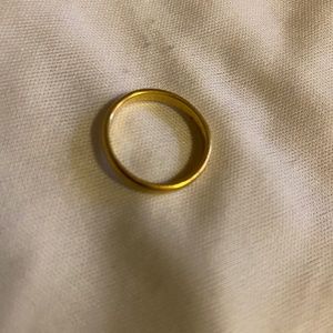 22K solid Gold Ring size 5.5